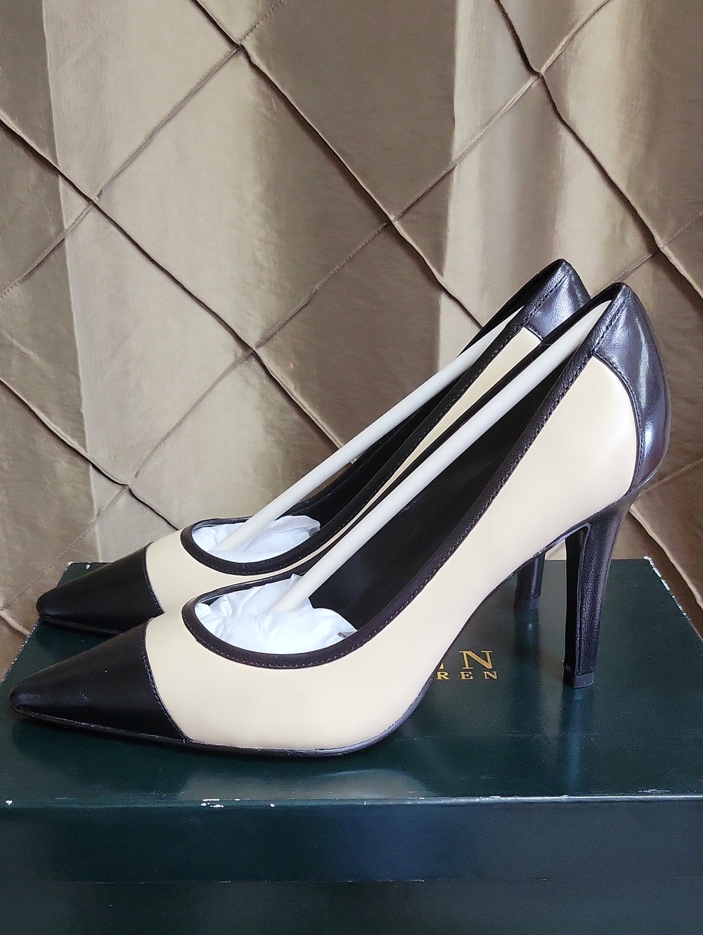 NWT- Lauren Ralph Lauren ‘Adley’ Spectator / Cap Toe Kidskin Pump - Picture 5 of 7